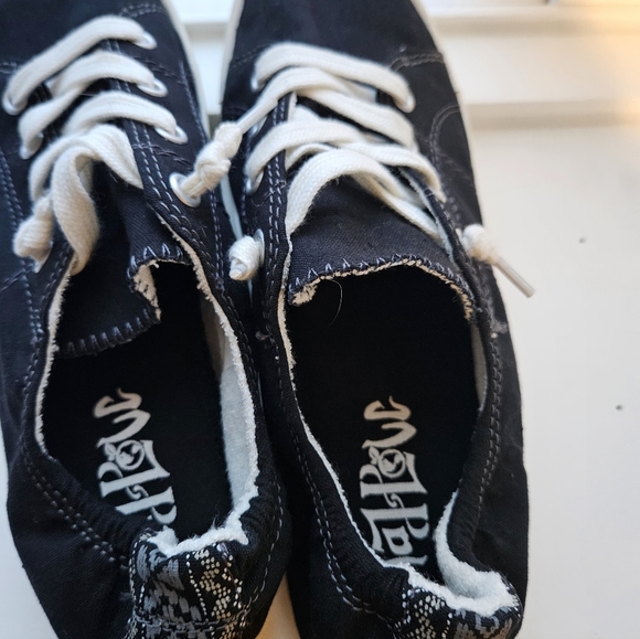 Womens Mad Love Black Canvas Sneakers - Picture 4 of 8